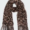 Chunky Leopard Scarf - Image 2